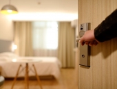 Deflāciju oktobrī noteica energoresursu un tūrisma nozares pakalpojumu cenu kritums