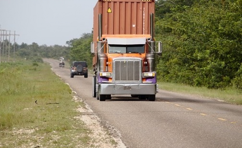 Pērn samazinājies kravu pārvadājumu apjoms