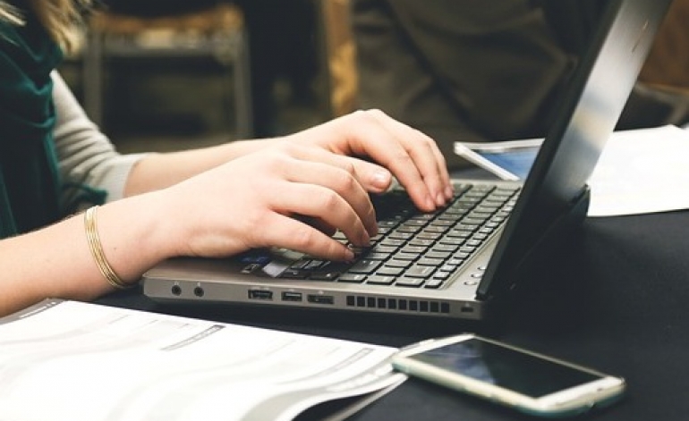 Valdība apstiprina KM un mediju nozares izstrādātos pasākumus plašsaziņas līdzekļu atbalstam