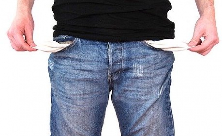 Pusei eiropiešu Covid-19 krīzes dēļ samazinājusies finansiālā labklājība