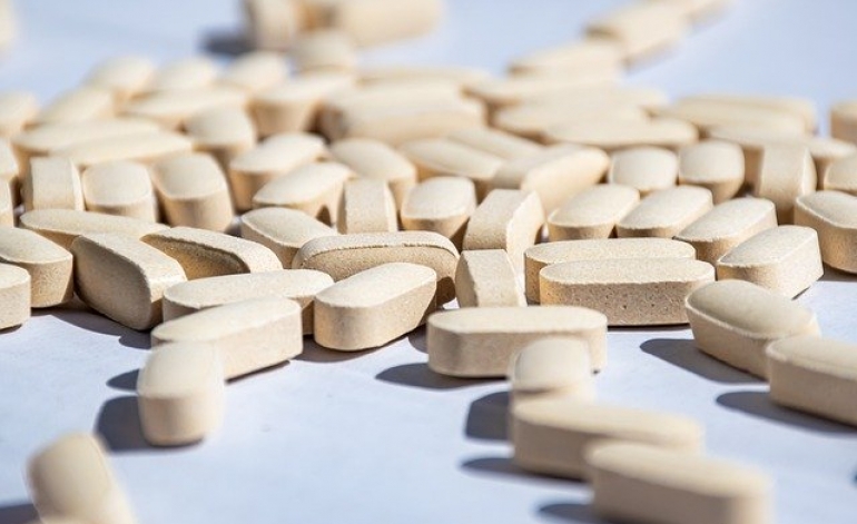 Aptiekas zāles drīkstēs piegādāt uz mājām