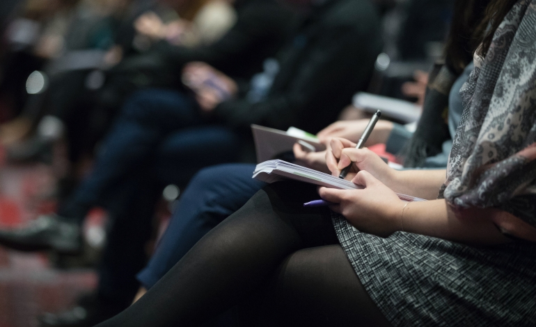 Mācības kļūst specifiskākas, bet neapsīkst