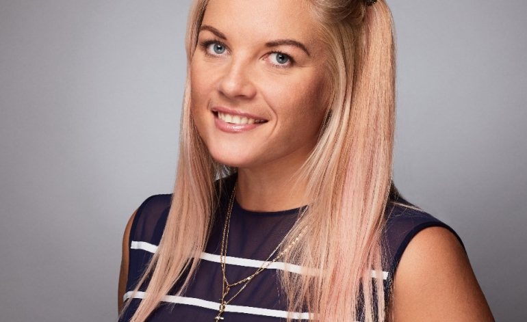 Jo lielākā burbulī dzīvo, jo grūtāk no tā tikt ārā