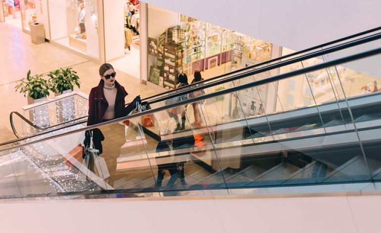 Jāļauj darboties tirdzniecības centriem ar platību līdz 35 000 kvadrātmetru