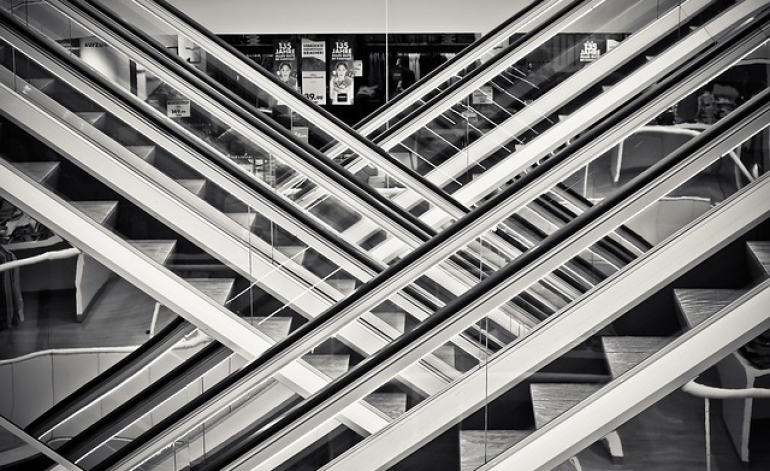 Pieteikumus valsts atbalsta programmai var iesniegt tirdzniecības un sporta centri