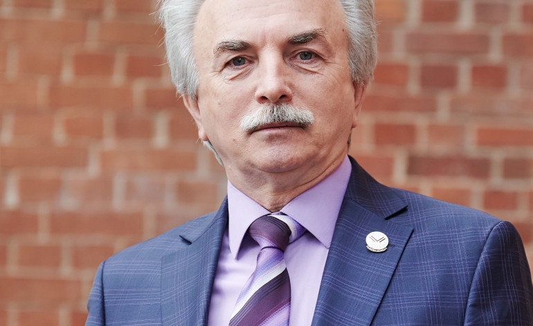 Cilvēkus nevar ilgi turēt būrī