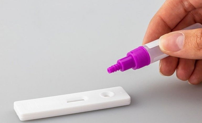 Covid-19 testu veikšana darba vietās būs brīvprātīga